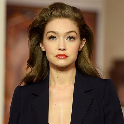 gigi hadid plastic surgery|Gigi Hadid Explains Why Shes Never Had Plastic。